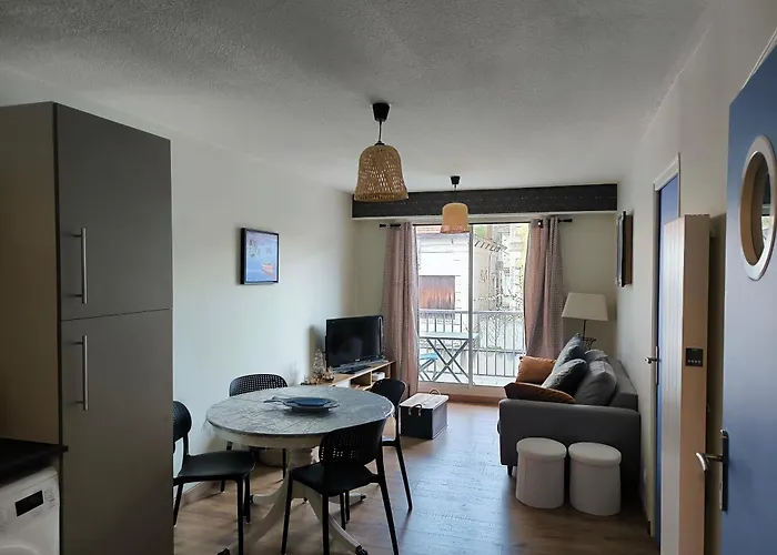 Centre D'arcachon - App 5 Couchages - Parking *